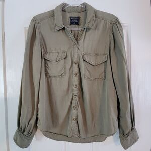 Abercrombie & Fitch Olive Button-Up Shirt